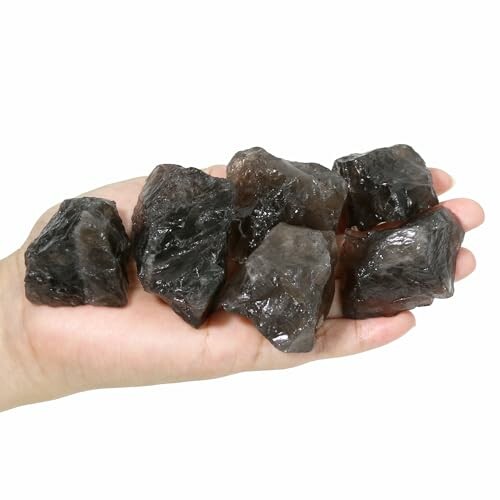 Rå kristaller i en vacker uppställning