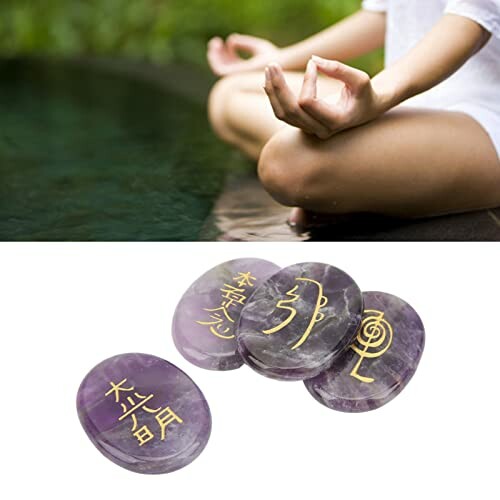 En vacker samling av healingkristaller för energibalansering