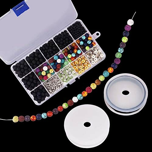 Pärlsats med olika färgglada pärlor och snöre