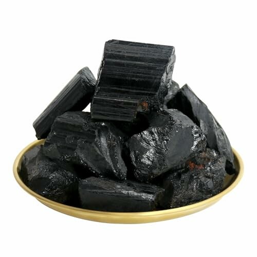 Svarta turmalinstenar i en skål