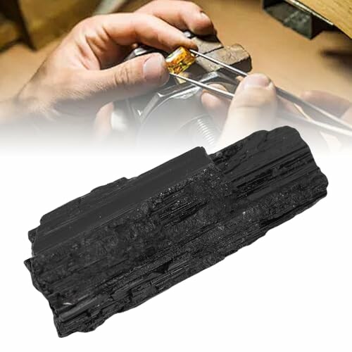 Smyckestillverkning med svart turmalin