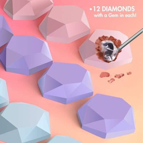 Flera färgglada diamanter med en gömd ädelsten i varje.