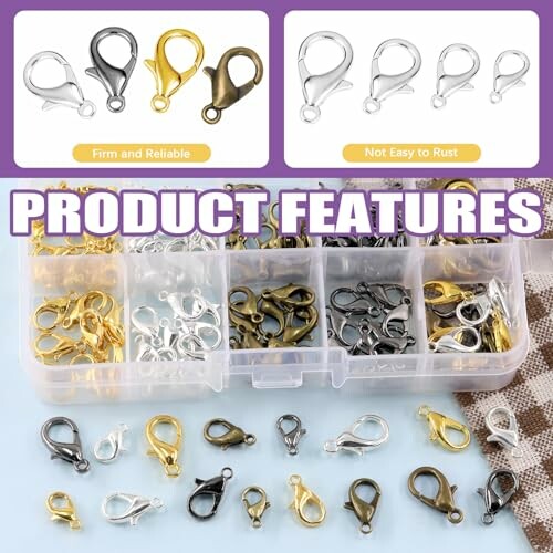 Olika färger på karbinhakar i en låda