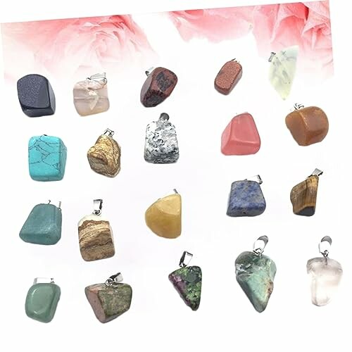 Flera färgglada stenhängen på vit bakgrund.