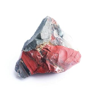 Rå jaspissten på vit bakgrund.