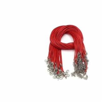 Röda snören med metallklämmor